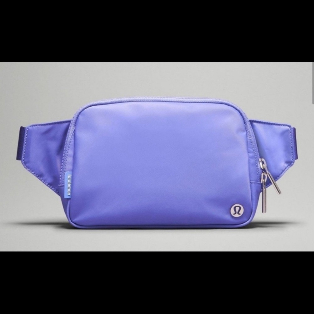 Lululemon everywhere belt bag Dark Lavender